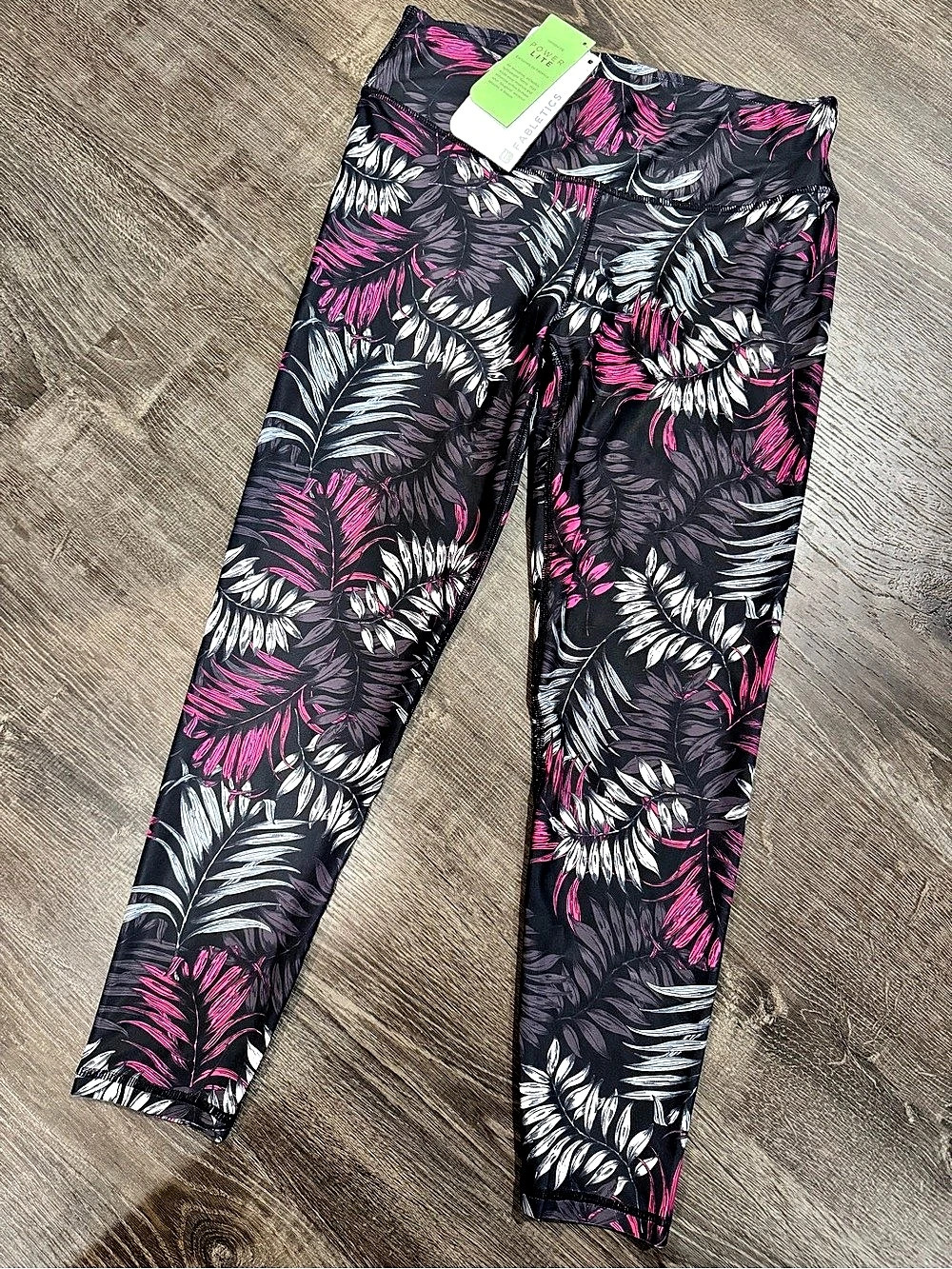 Fabletics PowerHold Legging Floral Leggings in Black & Pink Size Small NWT